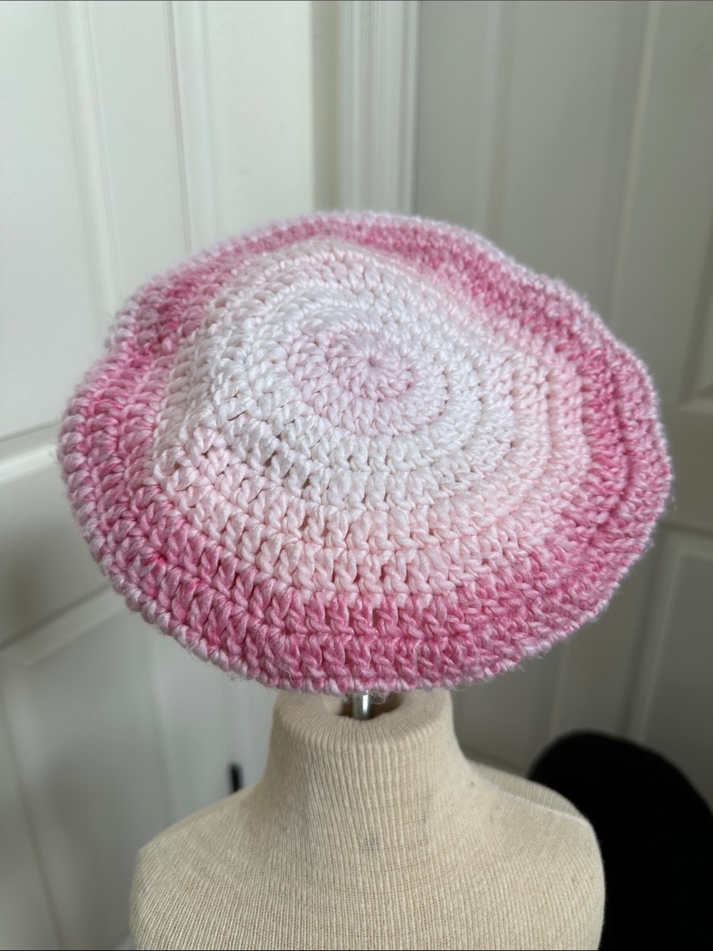 Girl’s Handmade Crocheted Beret - Pink And White Ombre One Size Unbranded